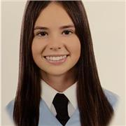 Profesora de inglés y de refuerzo de las materias de primaria y principios de ESO.